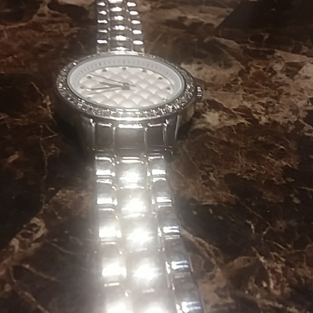 Watch - Picture 3 of 3